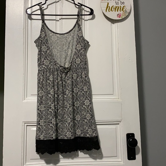 O’Neill black and white backless dress BUNDLE & SAVE!!! - Picture 2 of 5